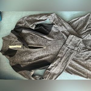 Lululemon athletic long sleeve quarter zip
